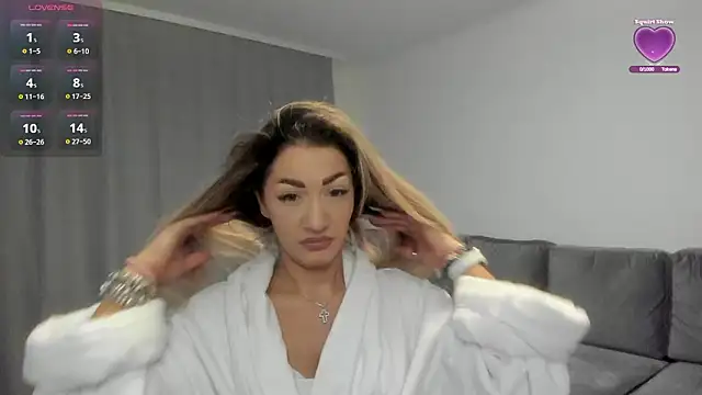 rossana doll online show from February 2, 7:07 am