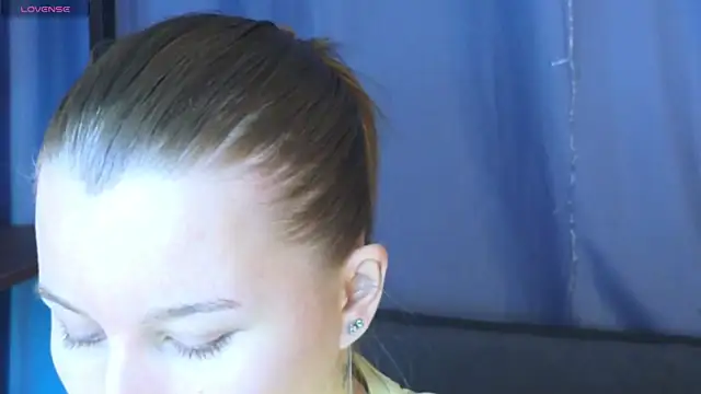 ImiMonroe online show from May 3, 5:35 am