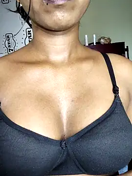 Snapshot of Simran_0011 chatting on May 1, 1:54 am Simran 0011 online show from May 1, 1:54 am