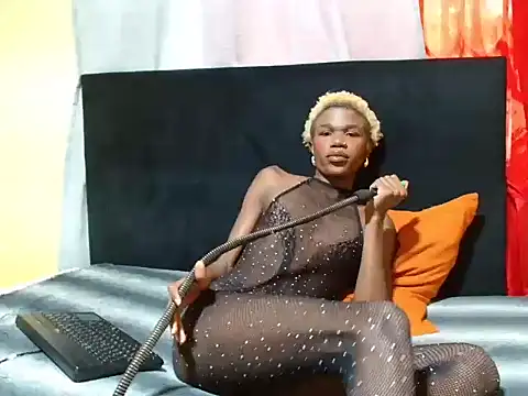 Snapshot of WildHornyTiger18 chatting on February 19, 7:15 am WildHornyTiger18 online show from February 19, 7:15 am