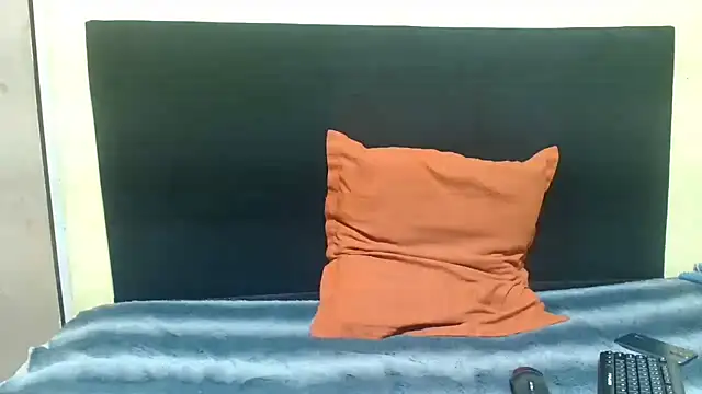 Snapshot of WildHornyTiger18 chatting on March 3, 8:15 pm WildHornyTiger18 online show from March 3, 8:15 pm