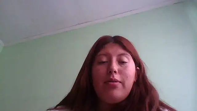 Snapshot of milaaagracee chatting on April 24, 1:57 pm milaaagracee online show from April 24, 1:57 pm
