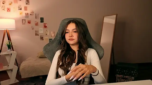 Vexorine online show from November 22, 7:35 pm