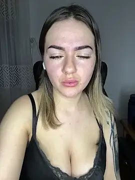 SoniaLav online show from February 11, 7:30 pm