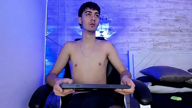 Emir Ozan  online show from December 3, 11:08 am