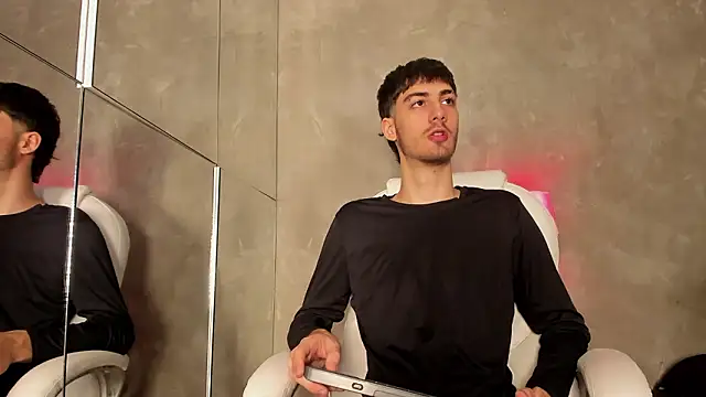 Emir Ozan  online show from February 17, 7:53 pm