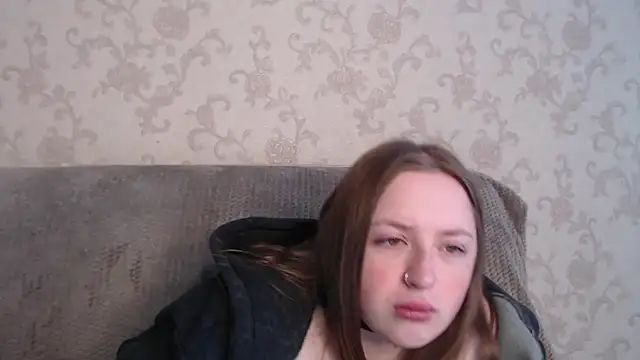 Snapshot of GirlPlayer chatting on May 4, 8:54 am GirlPlayer online show from May 4, 8:54 am