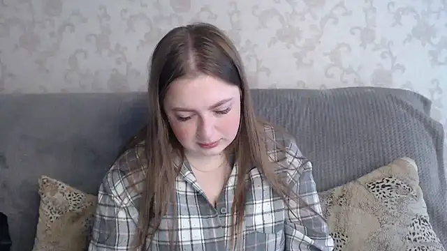 Snapshot of GirlPlayer chatting on June 13, 8:01 am GirlPlayer online show from June 13, 8:01 am
