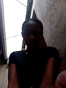 Snapshot of Sweethoneypot25 chatting on December 17, 3:07 pm Sweethoneypot25 online show from December 17, 3:07 pm