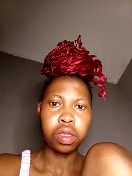 Snapshot of Sweethoneypot25 chatting on February 13, 11:01 pm Sweethoneypot25 online show from February 13, 11:01 pm