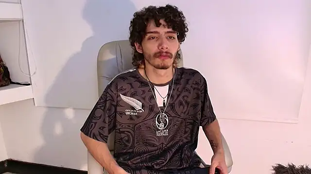 JojoBraando online show from April 7, 12:11 am