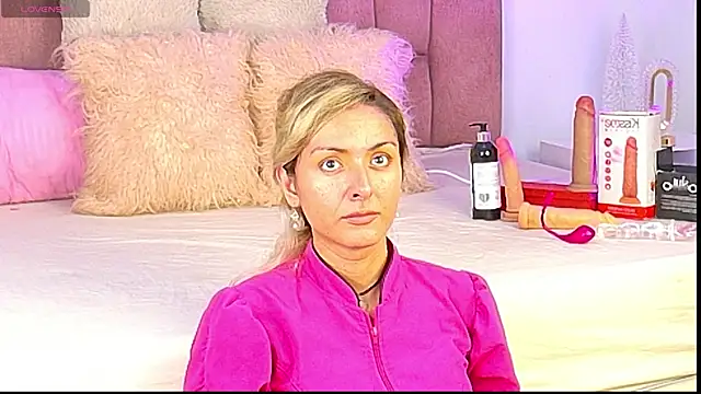 Snapshot of Lunitaa_Diva chatting on December 3, 1:09 pm Lunitaa Diva online show from December 3, 1:09 pm