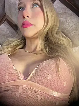 Snapshot of valeryfox__ chatting on May 28, 12:30 am valeryfox online show from May 28, 12:30 am