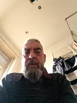 Gattopazzo667 online show from November 21, 2:38 pm