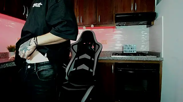 eren jeager online show from February 4, 2:17 am