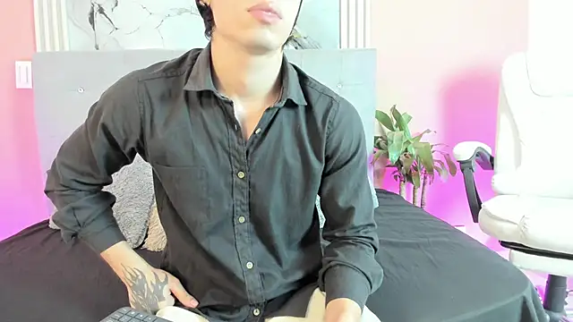 eren jeager online show from February 24, 1:14 am