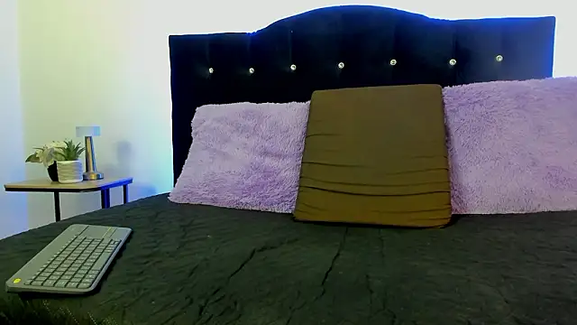 eren jeager online show from February 25, 1:15 am