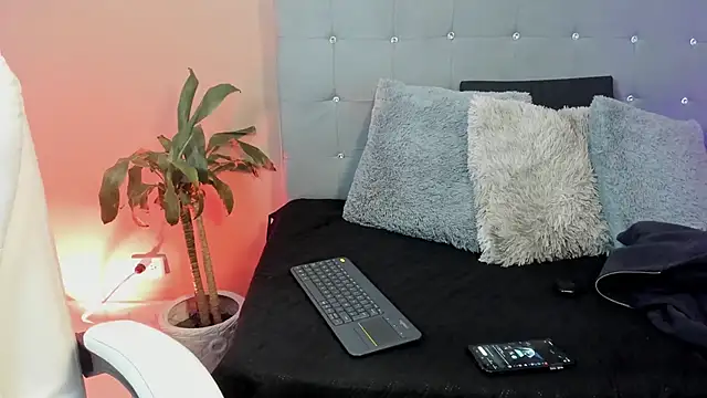 eren jeager online show from April 12, 1:21 am