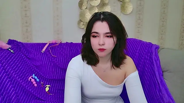 Wendy Finch online show from January 9, 9:16 pm