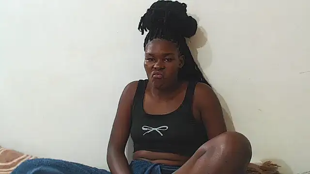 Snapshot of VirginPrincess06 chatting on May 4, 8:16 pm VirginPrincess06 online show from May 4, 8:16 pm