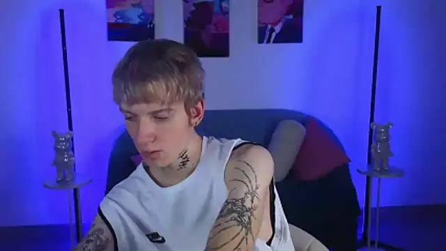 Snapshot of TRAVIS_CLAS chatting on November 30, 8:35 pm TRAVIS CLAS online show from November 30, 8:35 pm