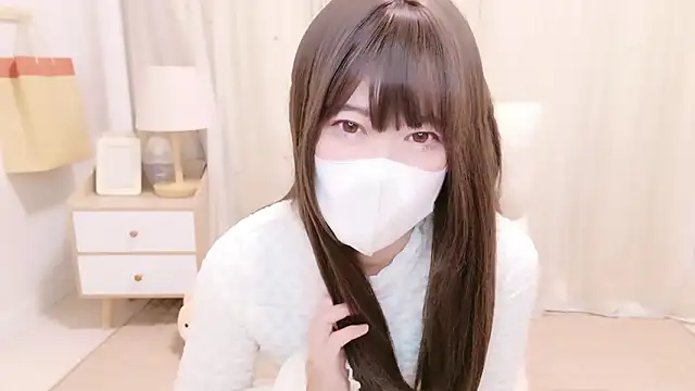 Snapshot of JUNjun__ chatting on February 10, 3:32 am JUNjun online show from February 10, 3:32 am