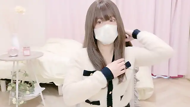 Snapshot of JUNjun__ chatting on February 12, 4:07 am JUNjun online show from February 12, 4:07 am