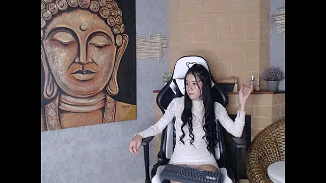 Snapshot of kinkytattobabe chatting on December 1, 8:03 pm kinkytattobabe online show from December 1, 8:03 pm