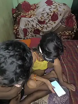 Snapshot of Laxmidevi000 chatting on June 20, 4:15 am Laxmidevi000 online show from June 20, 4:15 am