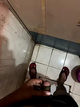 Snapshot of hardboydick2000 chatting on November 24, 4:18 pm hardboydick2000 online show from November 24, 4:18 pm