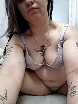 stropinela23 online show from February 16, 1:07 pm