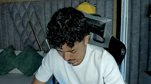 NicolaiKarav online show from March 12, 12:33 pm