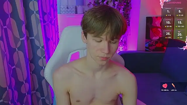 cuMte boy online show from May 31, 1:25 am