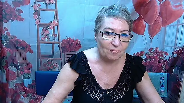 Snapshot of OlgaLuck chatting on February 26, 6:12 am OlgaLuck online show from February 26, 6:12 am