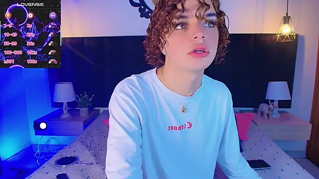 Skyee angel online show from March 25, 7:53 pm