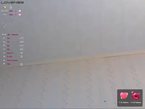 Snapshot of LustfulSarah chatting on January 22, 11:23 am LustfulSarah online show from January 22, 11:23 am