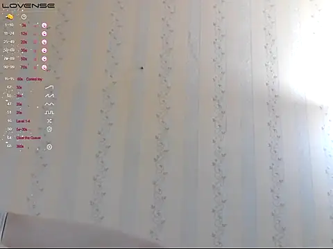 Snapshot of LustfulSarah chatting on October 30, 5:13 pm LustfulSarah online show from October 30, 5:13 pm