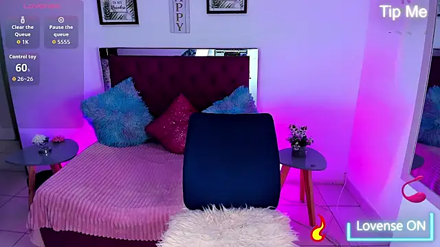 Samantha  F W online show from February 24, 9:57 pm