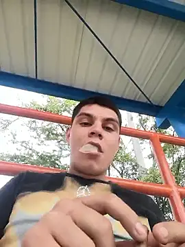 Snapshot of sebastianfelipe chatting on February 13, 4:58 pm sebastianfelipe online show from February 13, 4:58 pm