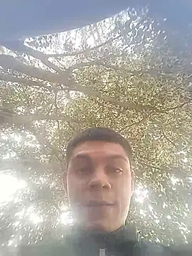 Snapshot of sebastianfelipe chatting on June 2, 8:55 pm sebastianfelipe online show from June 2, 8:55 pm