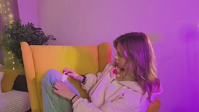 FelishaLaskin online show from November 25, 12:27 pm