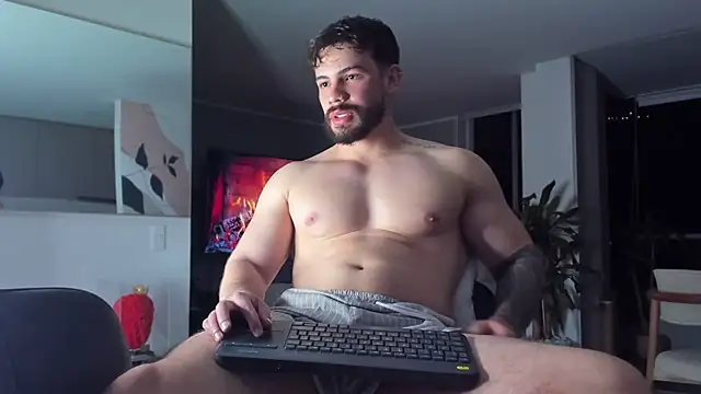 Snapshot of Valenthino_Salvatore chatting on April 6, 4:46 am Valenthino Salvatore online show from April 6, 4:46 am
