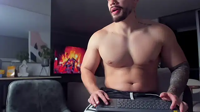 Snapshot of Valenthino_Salvatore chatting on April 18, 3:21 am Valenthino Salvatore online show from April 18, 3:21 am