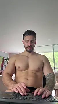 Snapshot of Valenthino_Salvatore chatting on April 29, 6:14 pm Valenthino Salvatore online show from April 29, 6:14 pm