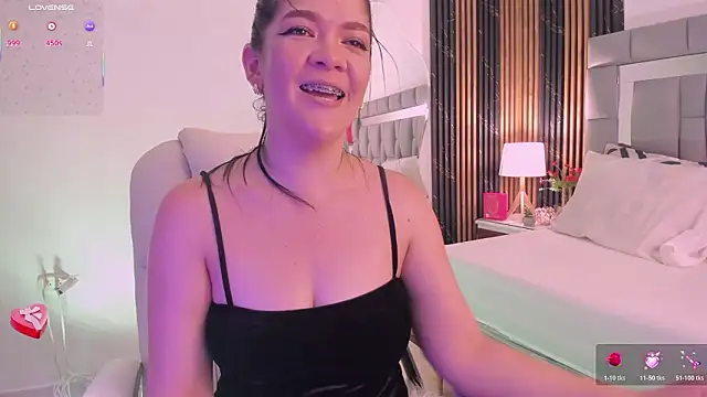 amaia santini online show from February 28, 7:04 pm