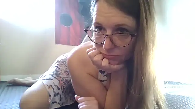 Snapshot of PinellasPlay chatting on November 22, 2:49 pm PinellasPlay online show from November 22, 2:49 pm