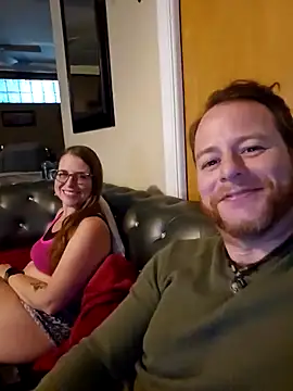 Snapshot of PinellasPlay chatting on December 20, 9:44 pm PinellasPlay online show from December 20, 9:44 pm