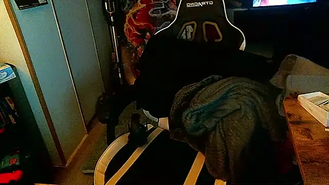 Snapshot of watchmegamer chatting on November 28, 2:20 pm watchmegamer online show from November 28, 2:20 pm