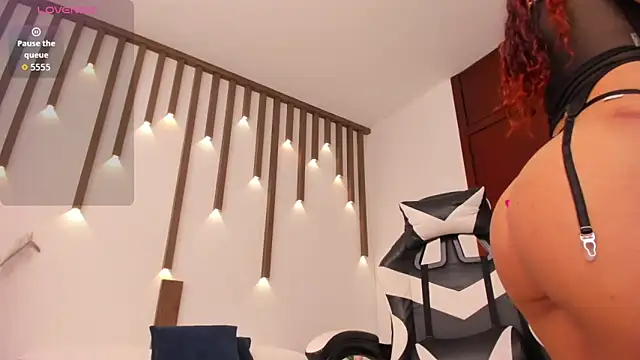 Snapshot of lindaa_natashaa_ chatting on February 26, 7:24 pm lindaa natashaa online show from February 26, 7:24 pm