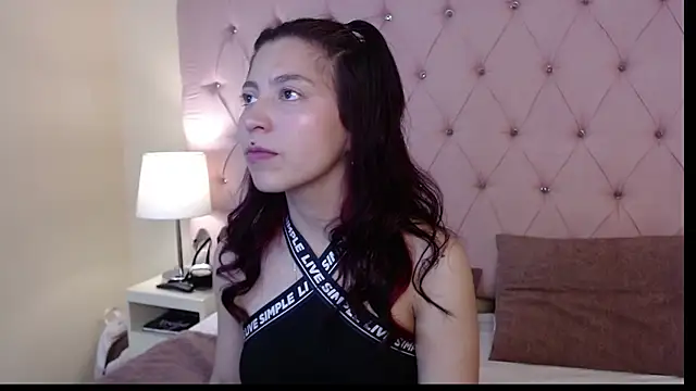 Snapshot of Hillary_Thomson chatting on December 1, 2:11 pm Hillary Thomson online show from December 1, 2:11 pm